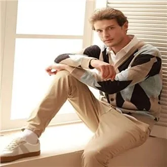 Žakárový pletený diamantový svetr